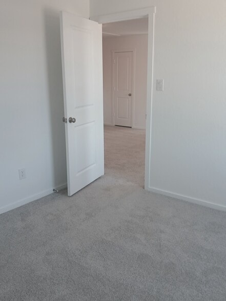 Building Photo - 705 Canyon Run