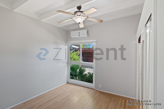 Building Photo - 3350 Pepper Tree Ln
