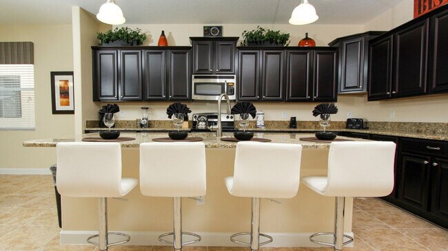 Building Photo - 2960 Buccaneer Palm Rd