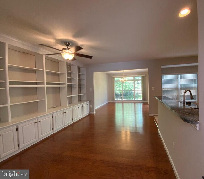 Building Photo - 5722 Governors Pond Cir