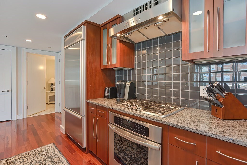 Building Photo - 3 Battery Wharf