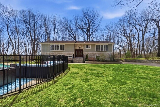 Building Photo - 263 Oyster Bay Road