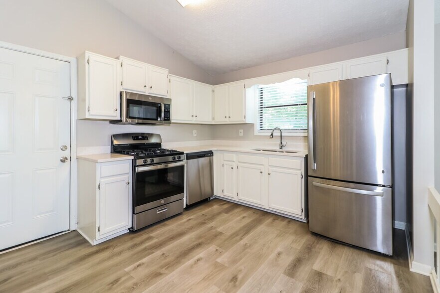 Building Photo - 3684 Linwood Way