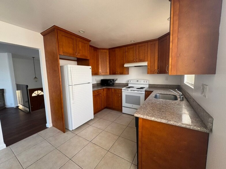 Building Photo - 142 Morton Dr