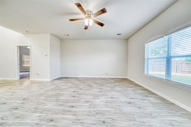 Building Photo - 6934 Orchid St