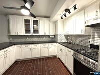 Building Photo - 401 Park Ave