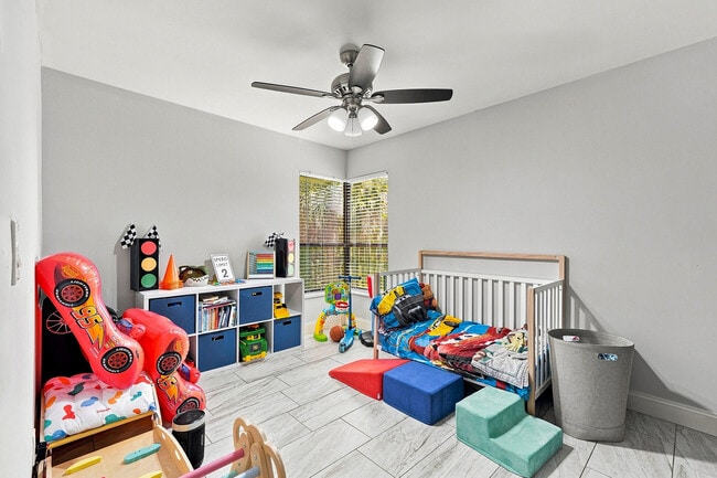 Building Photo - 2581 Carambola Cir N