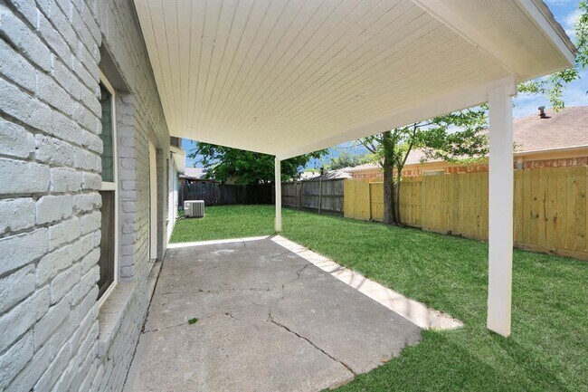 Building Photo - 14223 Ella Lee Ln