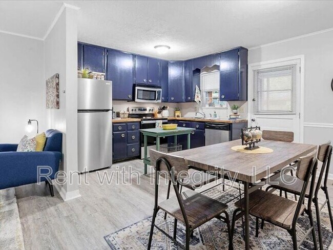 Building Photo - 1835 Portland Ave