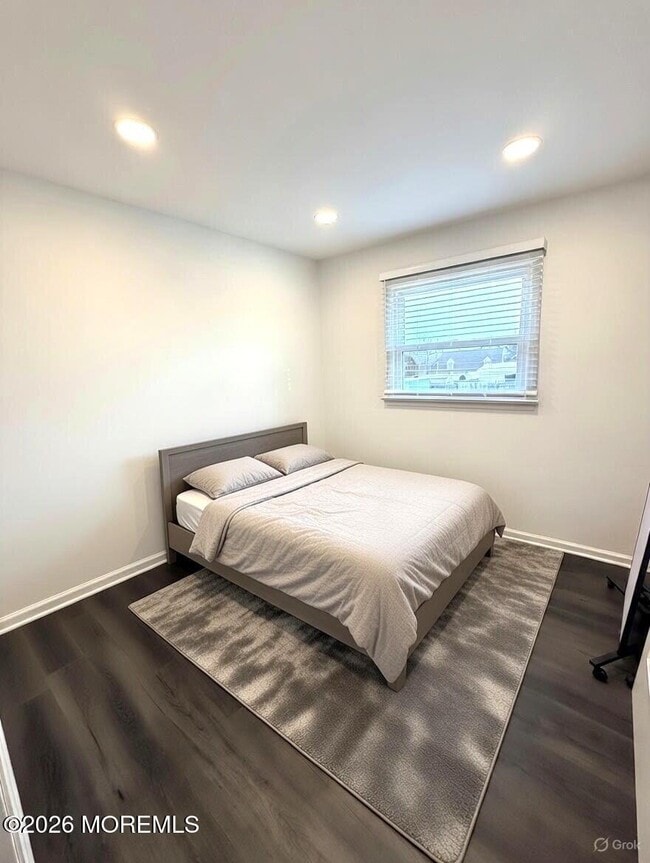 Building Photo - 2133 Bridge Ave