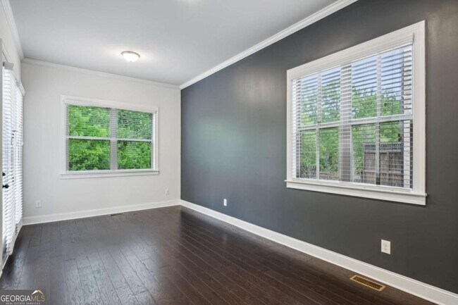 Building Photo - 687 Avondale Creek Dr.