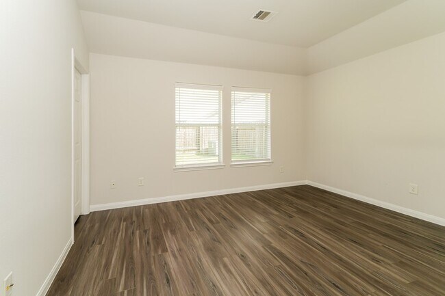 Building Photo - 5566 Latta Plantation Dr