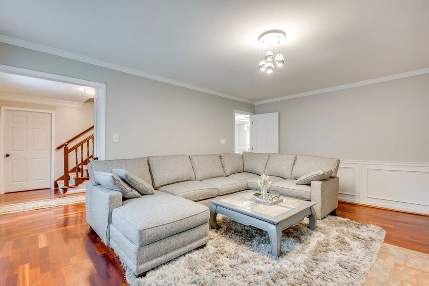 Building Photo - 2093 Breconridge Dr S W
