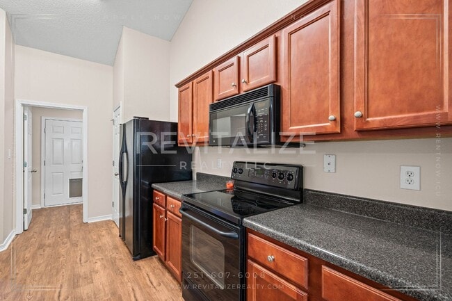 Building Photo - Beautiful 4-Bed 2-Bath Home on Corner Lot in Gated Community