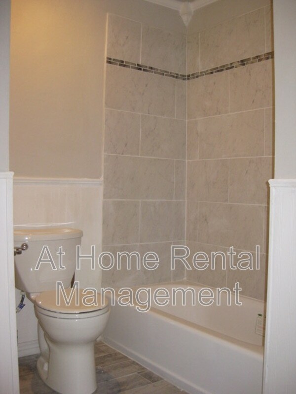 Building Photo - 9224 S Hudson Ave