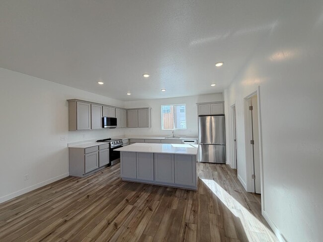 Building Photo - 496 S 1140 W