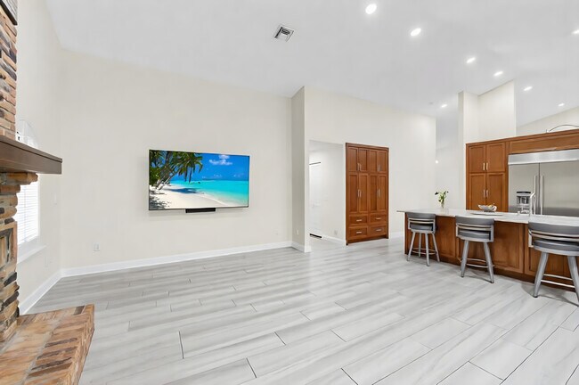 Building Photo - 4256 Gleneagles Dr