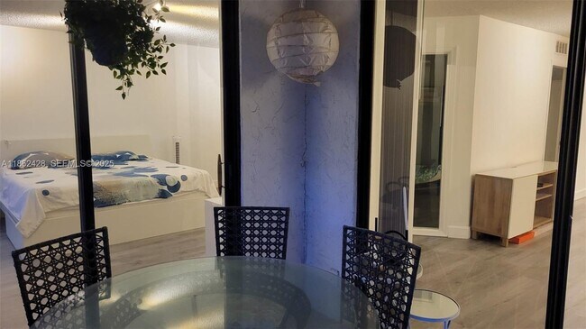 Building Photo - 6562 Boca Del Mar Dr