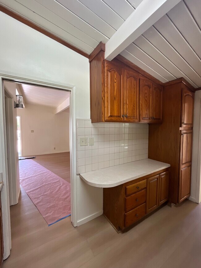 Building Photo - 8039 Cantaloupe Ave