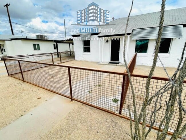 Building Photo - 1402 E McKinley St