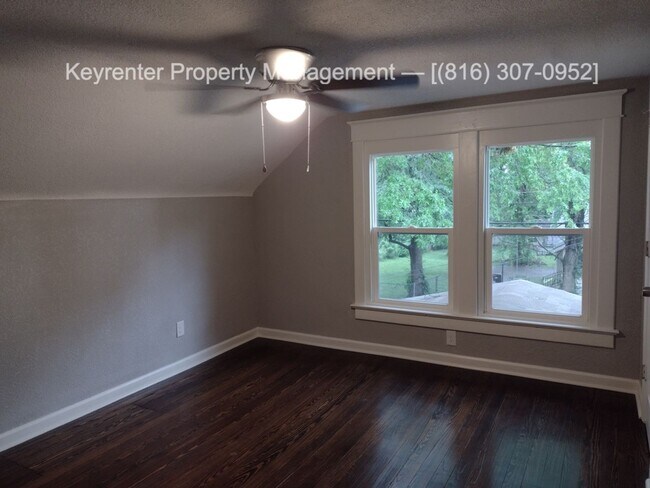 Building Photo - 1419 S Willow Ave