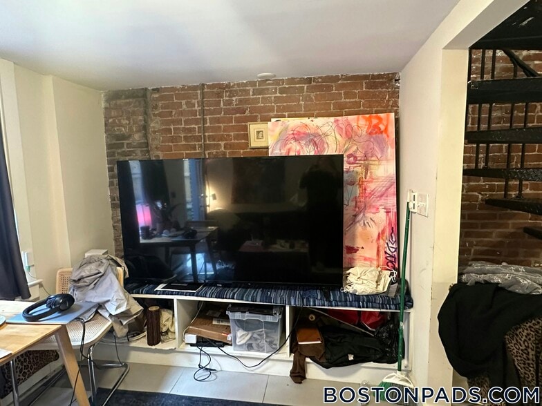 Building Photo - 22 Sussex St