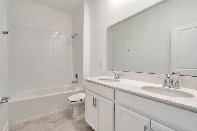 Building Photo - Stunning 4BR Eastham Plan in Pine Glen | Solar Home with Resort-Style Amenities in St. Cloud, FL