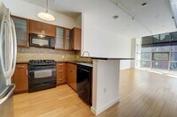 Building Photo - 234 10th St