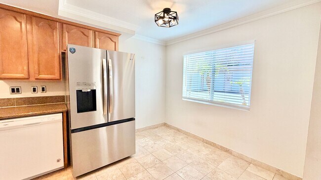 Building Photo - Lovely Downstairs, Entry-Level, End Unit Condo in the Private Diamante HOA Community of Bonsall, ...