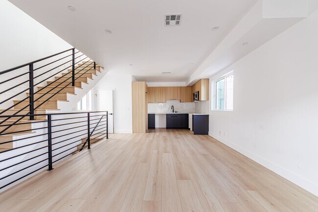 Building Photo - 13463 Beach Ave