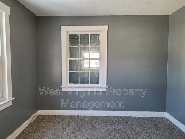 Building Photo - 119 US-60