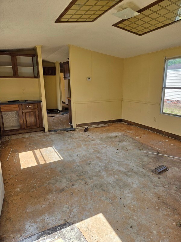 Building Photo - 2115 Cattail Cir