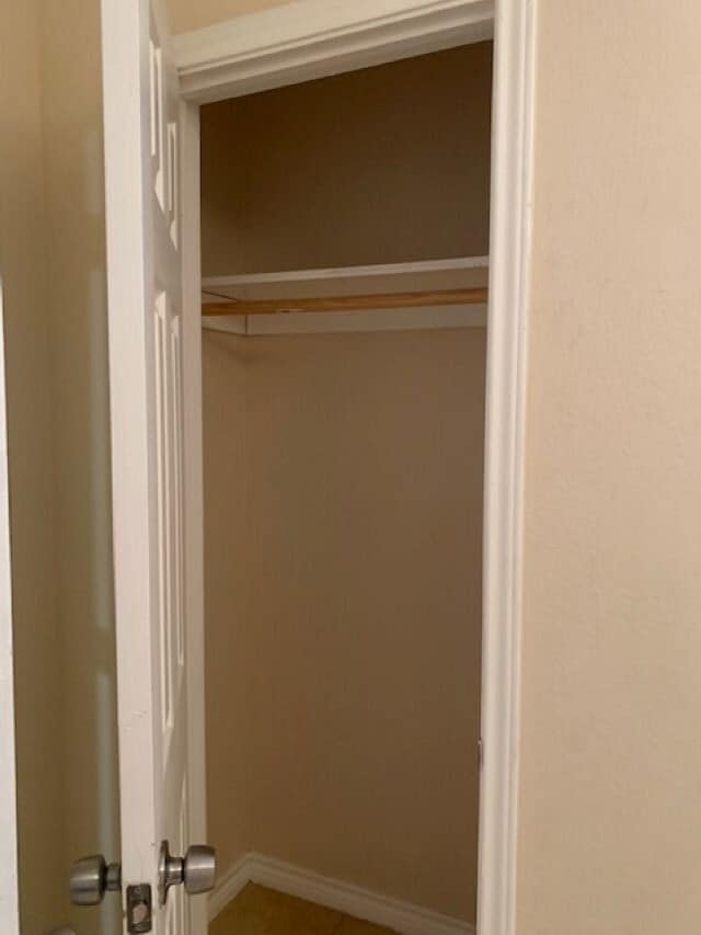 Building Photo - 319 W Travis St