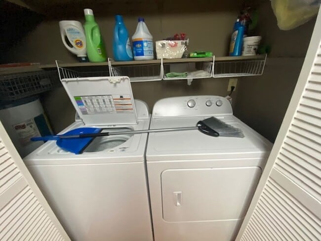 Building Photo - Condo Life!!!