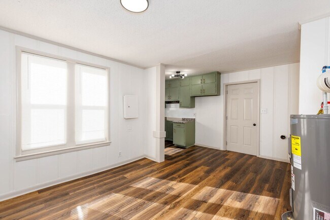 Building Photo - 3 Bedroom, 2 Bath in Birmingham