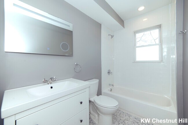 Building Photo - 10 Duffley Ct