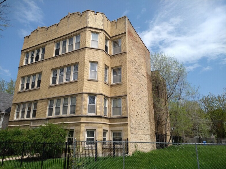 Building Photo - 7931 S Manistee Ave