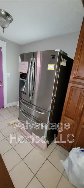 Building Photo - 3222 Charlotte St