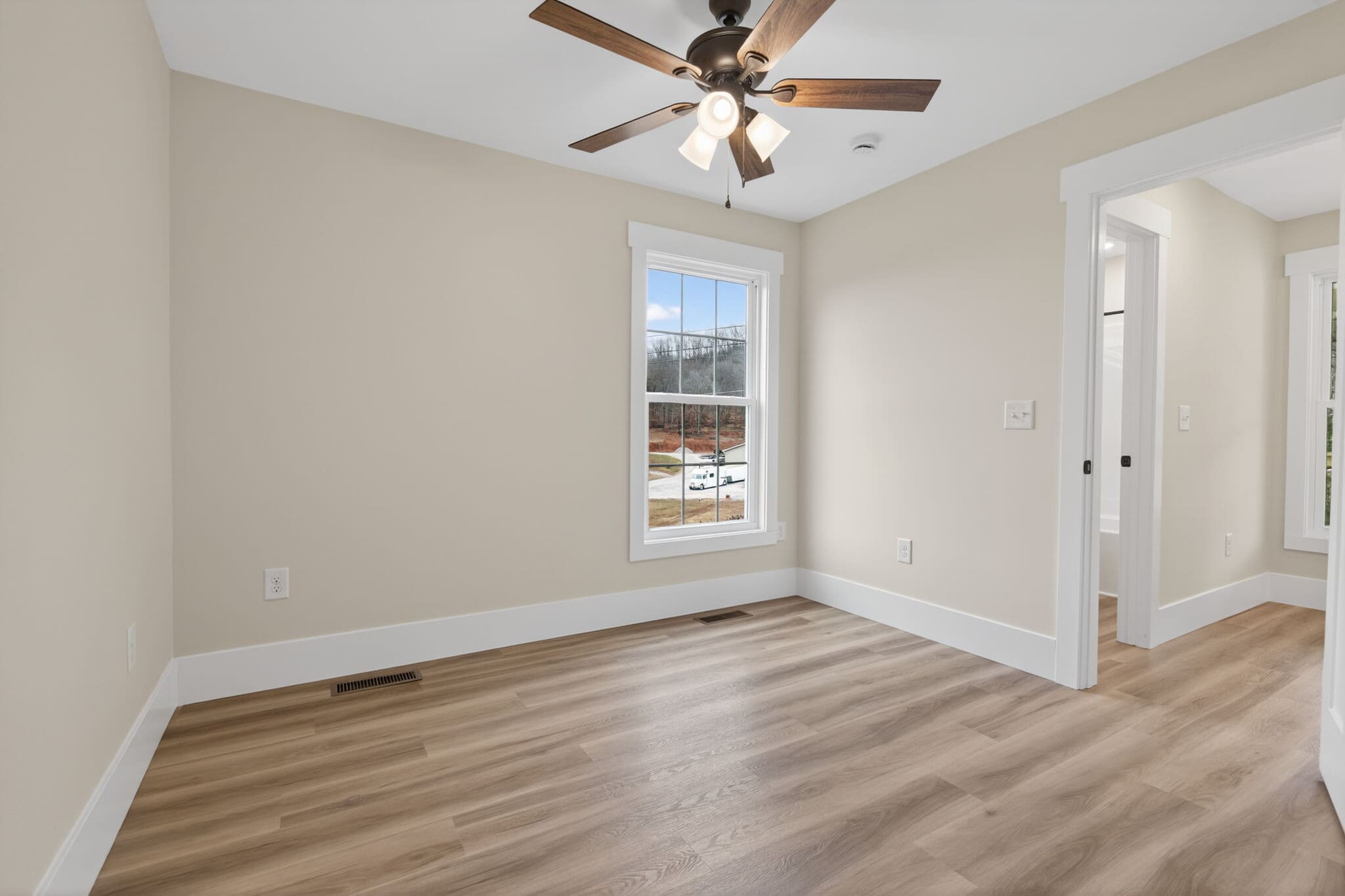 Building Photo - 355 Beechwood Ln