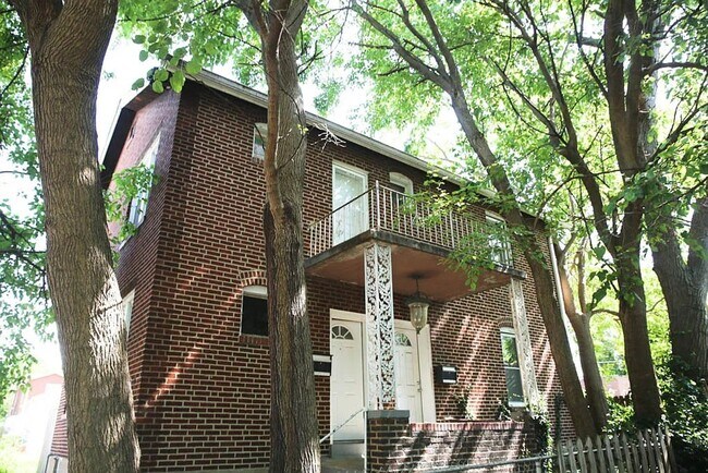 Building Photo - 3920 Giles Ave