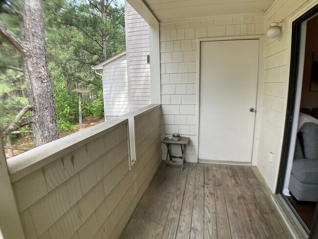 Building Photo - Spacious Condo in Brandon Ridge!