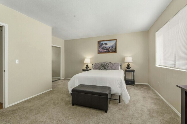 Building Photo - 10125 E Chevelon St