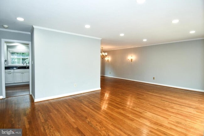 Building Photo - 4100 Dewmar Ct