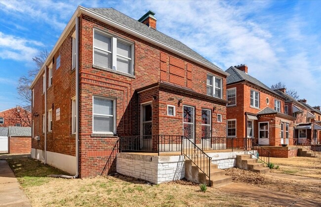 Primary Photo - 6363 Sutherland Ave