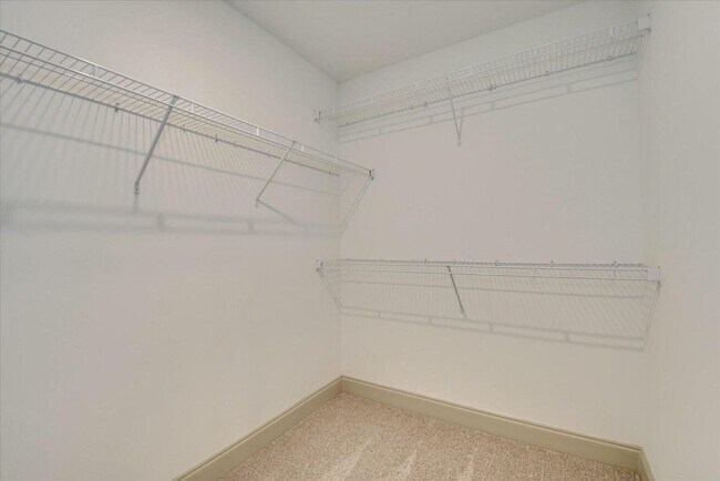 Building Photo - 2021 Warbler Dr