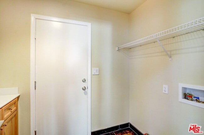 Building Photo - 3145 White Cedar Pl