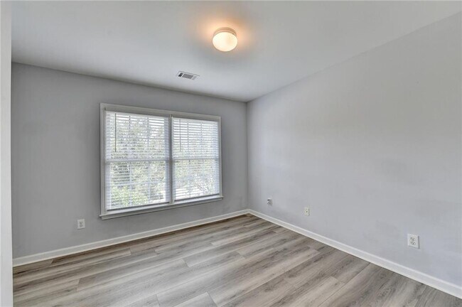 Building Photo - 7635 Harrogate Pl