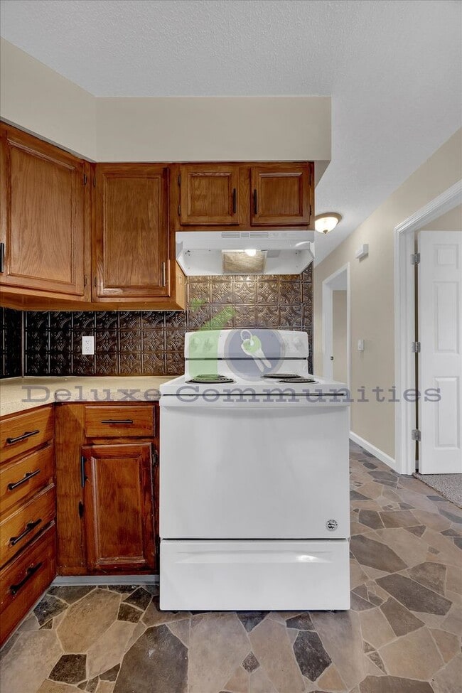 Building Photo - Darling 2 Bedroom Home in Middleville