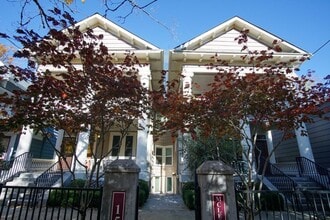 Building Photo - Beautifully Updated 2-Bed w/Condo Grade Fi...