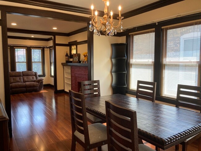 Building Photo - 4830 N Tripp Ave